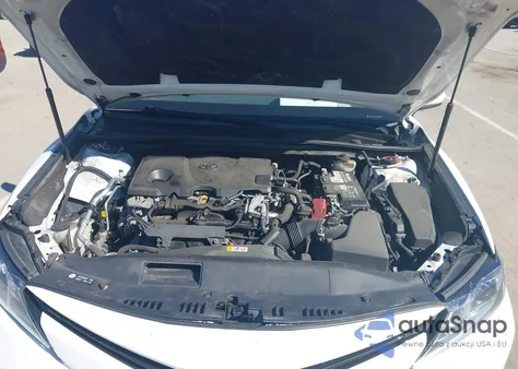 2018 Toyota Camry Le z USA, uszkodzony, nr VIN 4T1B11HK5JU079138